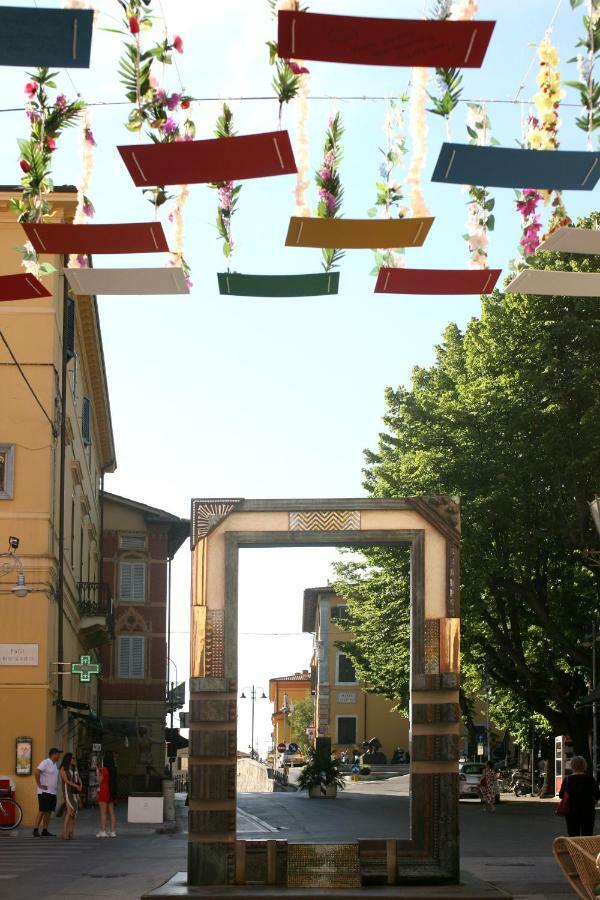 La Piccola Atene Centro Storico Pietrasanta Exterior photo
