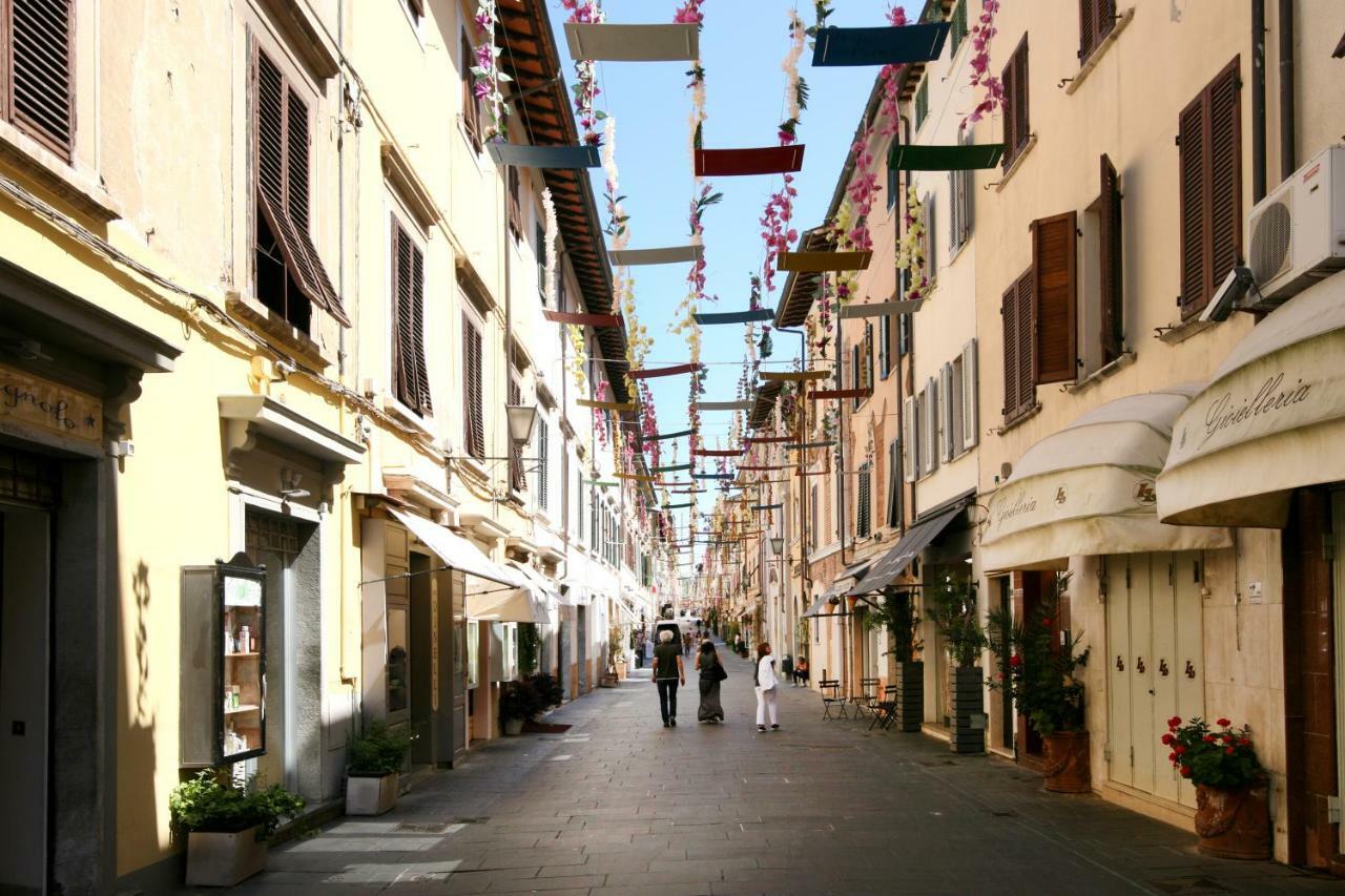 La Piccola Atene Centro Storico Pietrasanta Exterior photo